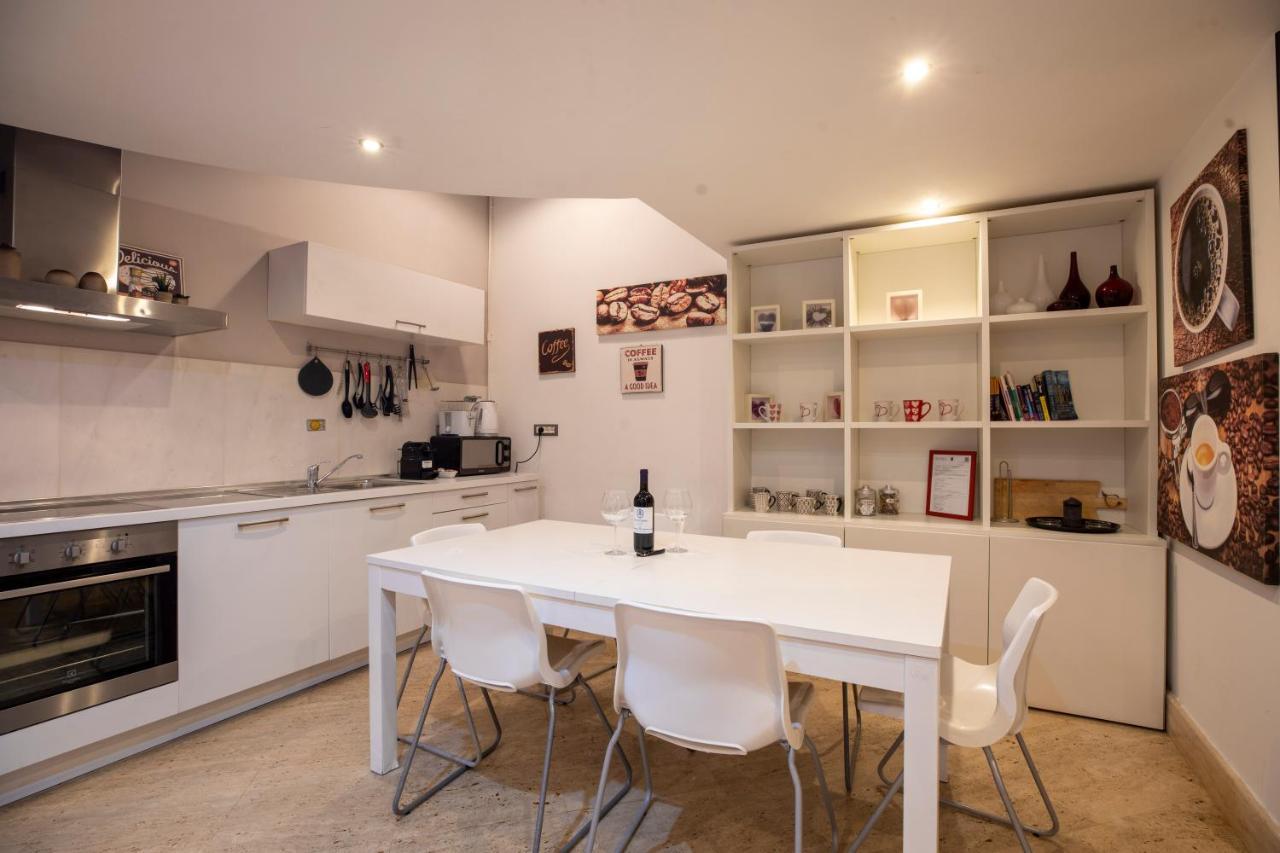 Restart Accommodations Borghese Rom Exteriör bild